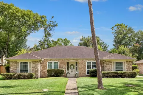 10907 Overbrook Ln, Houston, TX 77042