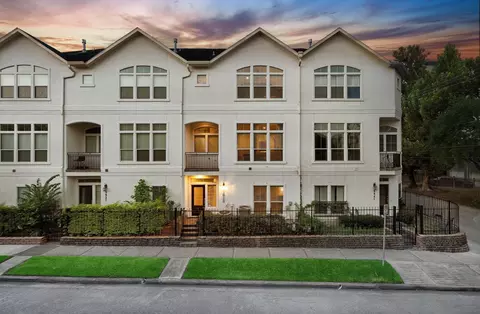 3929 Floyd St, Houston, TX 77007