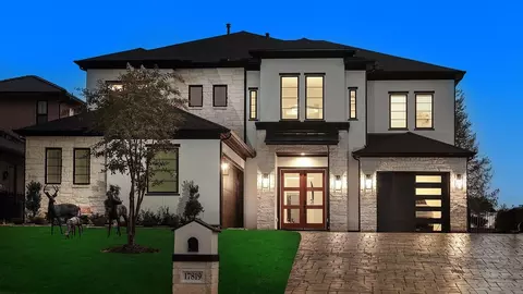 17819 S Blue Heron Cir, Montgomery, TX 77316