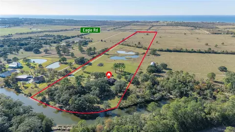 6641 S Eagle Rd, Anahuac, TX 77514