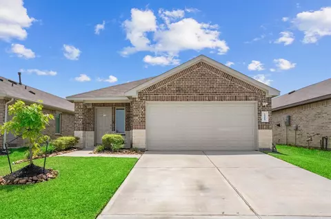 Exterior - 24219 Oriole Summit Dr, Spring, TX 77373 photo 3 of 7