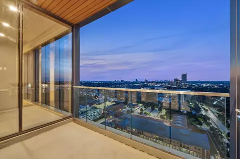 1711 Allen Pkwy #2402, Houston, TX 77019