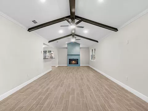 Living - 9096 N Comanche Cir, Willis, TX 77378 photo 3 of 5