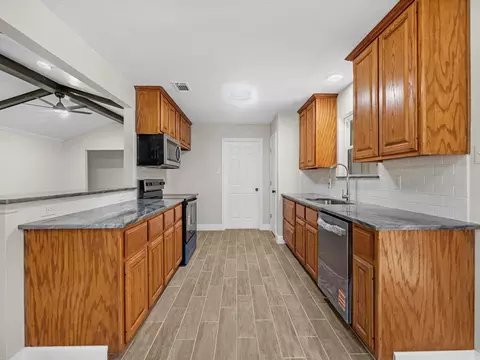 Kitchen - 9096 N Comanche Cir, Willis, TX 77378 photo 1 of 3