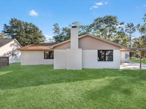 Exterior - 9096 N Comanche Cir, Willis, TX 77378 photo 8 of 9