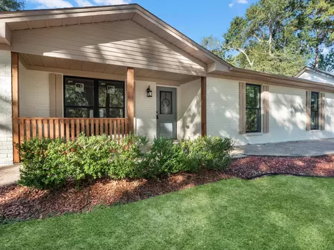 Exterior - 9096 N Comanche Cir, Willis, TX 77378 photo 4 of 9