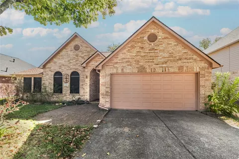 7714 Broken Arrow St, Baytown, TX 77521