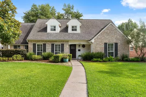13926 Barryknoll Ln, Houston, TX 77079