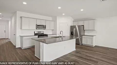 650 Meadowknoll Dr, Crosby, TX 77532