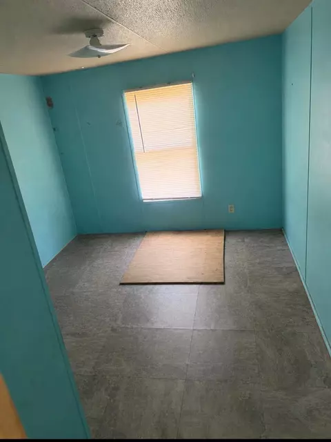 892 Hanks St, Trinity, TX 75862 photo 5
