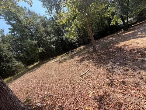 892 Hanks St, Trinity, TX 75862 photo 4