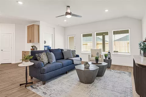 Living - 31202 Henry Ridge Dr, Fulshear, TX 77441 photo 2 of 3
