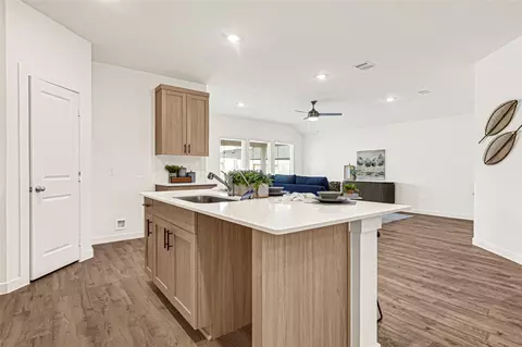 Kitchen - 31202 Henry Ridge Dr, Fulshear, TX 77441 photo 4 of 4