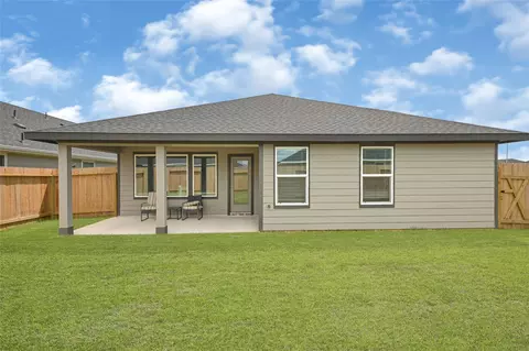 Exterior - 31202 Henry Ridge Dr, Fulshear, TX 77441 photo 4 of 5