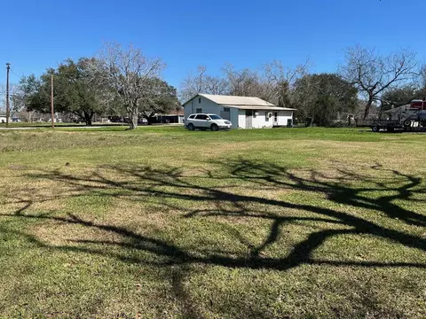 2354 Mimosa St, Port Arthur, TX 77640