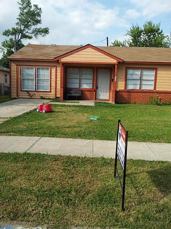 809 Hector Ave, Pasadena, TX 77502 photo 1