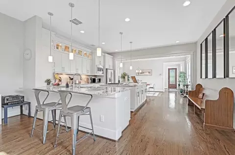 402 W 28th St, Houston, TX 77008