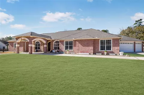 33519 Hillside Dr, Pinehurst, TX 77362