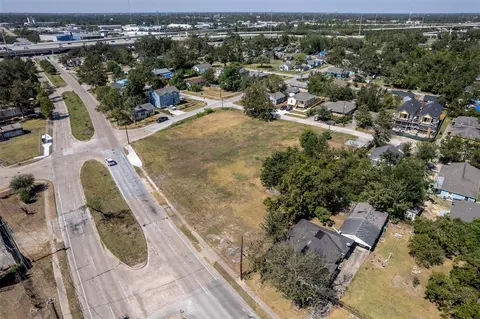 3313 Cavalcade St, Houston, TX 77026