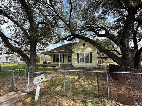 403 Robertson St, Bryan, TX 77803 photo 1