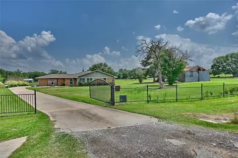 2758 Fm 1361, Somerville, TX 77879