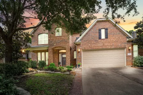 7 E Wading Pond Cir, Tomball, TX 77375