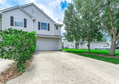 349 Brandy Ridge Ln, Dickinson, TX 77539