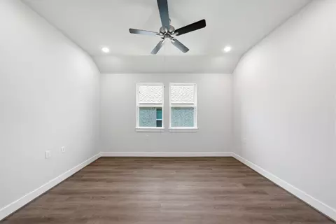 Bedroom - 10025 Larkin Cv, Willis, TX 77318 photo 7 of 11