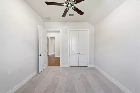 Bedroom - 10025 Larkin Cv, Willis, TX 77318 photo 3 of 11