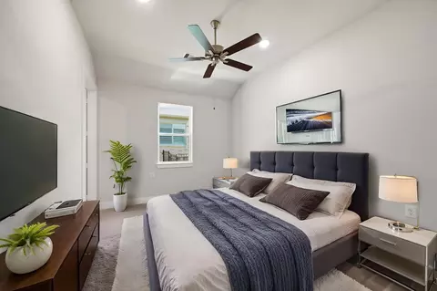Bedroom - 10025 Larkin Cv, Willis, TX 77318 photo 5 of 11