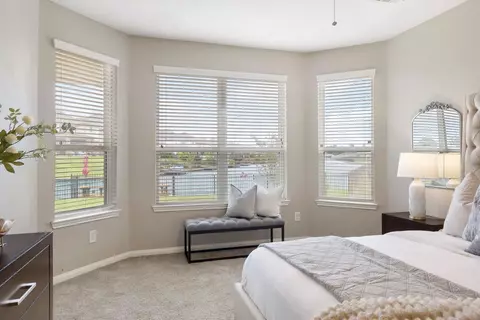 Bedroom - 3719 Lake Bend Shore Dr, Spring, TX 77386 photo 3 of 3