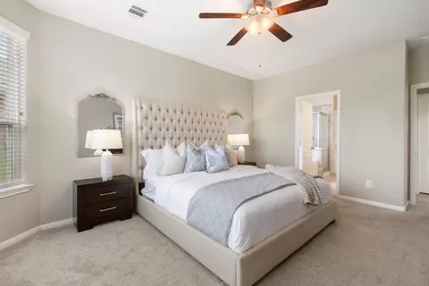 Bedroom - 3719 Lake Bend Shore Dr, Spring, TX 77386 photo 2 of 3