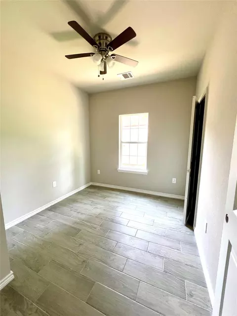 Bedroom - 16733 E Hammon St, Montgomery, TX 77316 photo 4 of 4