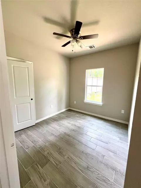 Bedroom - 16733 E Hammon St, Montgomery, TX 77316 photo 3 of 4