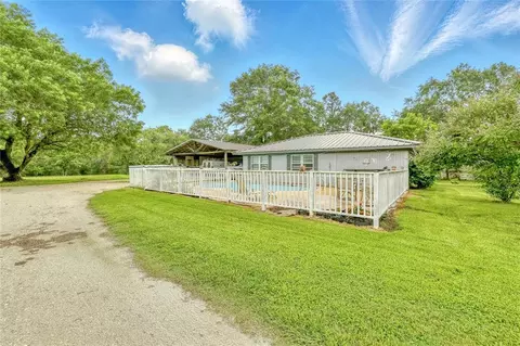 1566 S Robb St, Trinity, TX 75862 photo 1