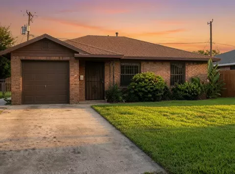 203 Woodard St, Houston, TX 77009