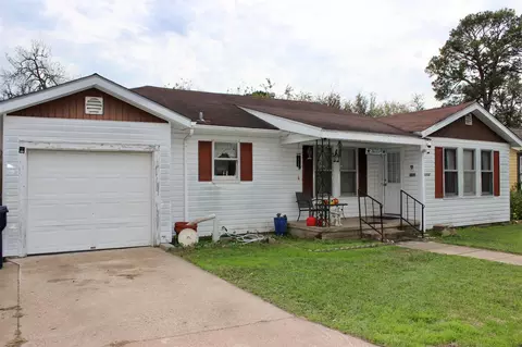 1102 Thiel St, Brenham, TX 77833