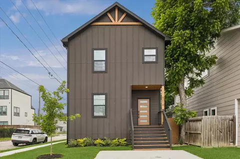 801 E 32nd 12 St #A B, Houston, TX 77022