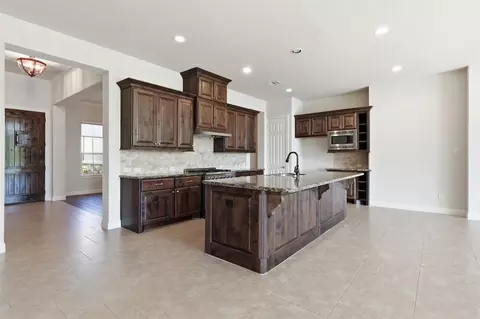 Kitchen - 9806 Reflection Point Dr, Cypress, TX 77433 photo 1 of 3