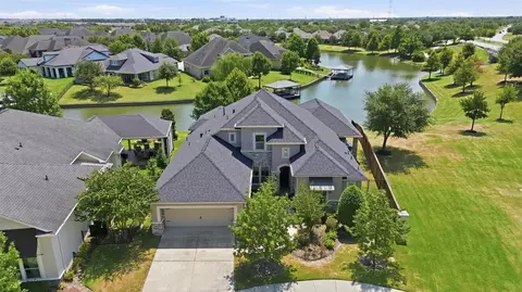 View/Area - 9806 Reflection Point Dr, Cypress, TX 77433 photo 2 of 4