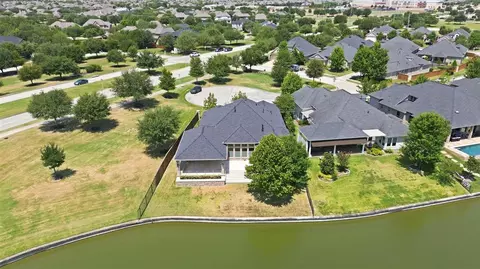 View/Area - 9806 Reflection Point Dr, Cypress, TX 77433 photo 3 of 4