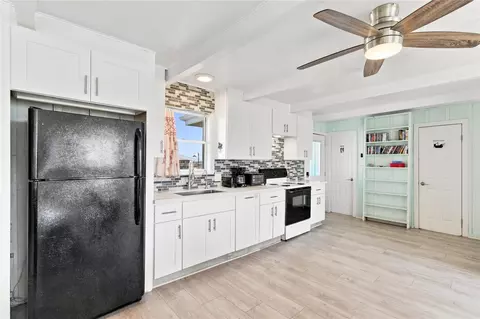 Kitchen - 1014 Seashell Dr, Freeport, TX 77541 photo 1 of 2