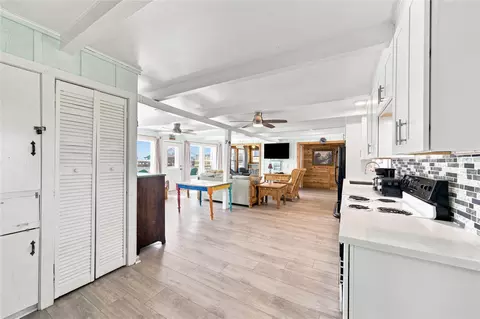 Kitchen - 1014 Seashell Dr, Freeport, TX 77541 photo 2 of 2
