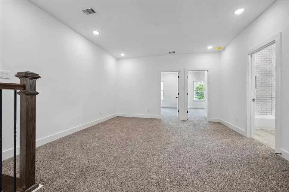 Living - 2015 Brackenridge St #A, Houston, TX 77026 photo 2 of 2