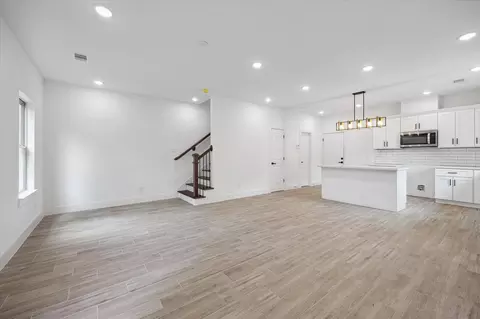 Living - 2015 Brackenridge St #A, Houston, TX 77026 photo 1 of 2