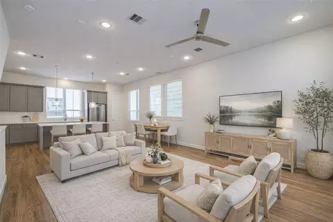 2810 Grand Fountains Dr #B, Houston, TX 77054
