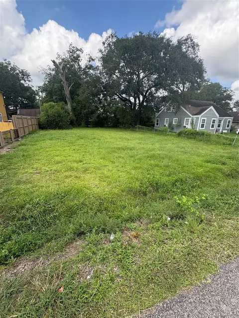 1040 Goliad St, Beaumont, TX 77701