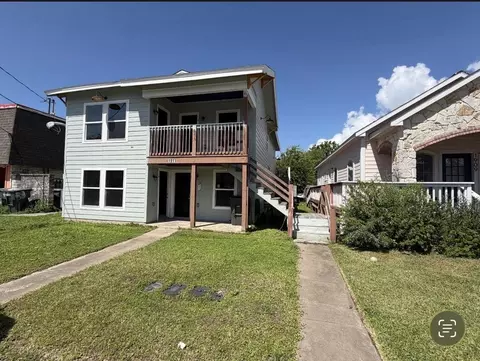 1911 40th St, Galveston, TX 77550