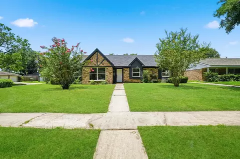 5926 Warm Springs Rd, Houston, TX 77035