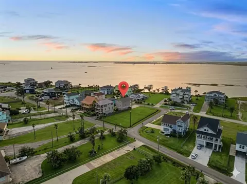 9605 Teichman Rd, Galveston, TX 77554